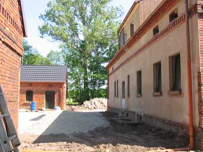 Alte Schule im Spreewald während der Umbauphase
